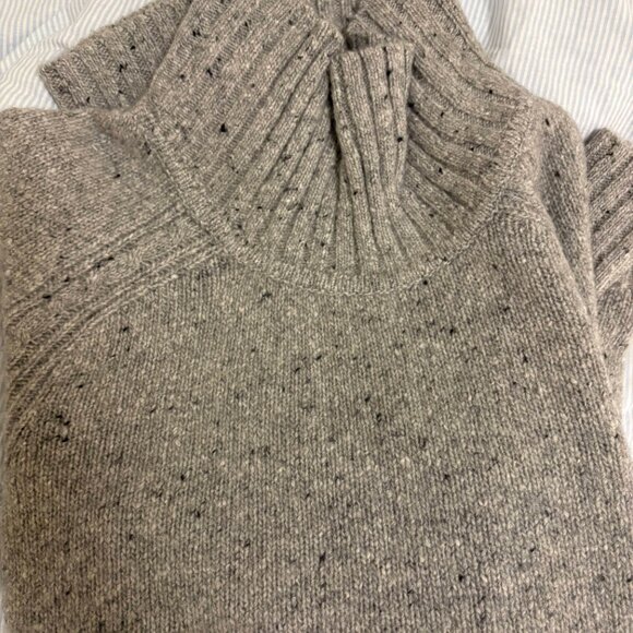 Guest in Residence Cropped Turtleneck - Picture 3 of 3